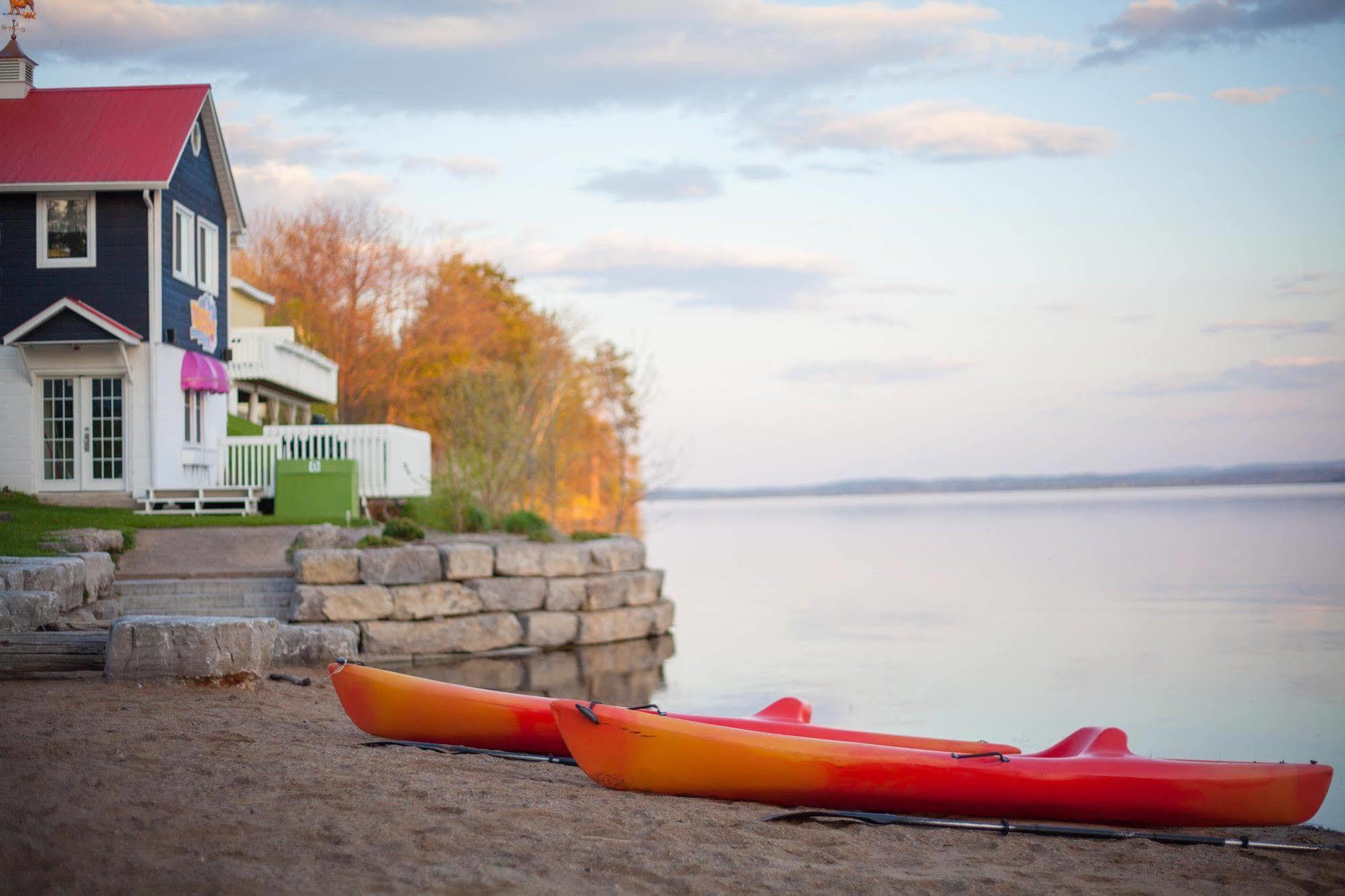 Greystone On Golden Lake Deacon Exteriör bild
